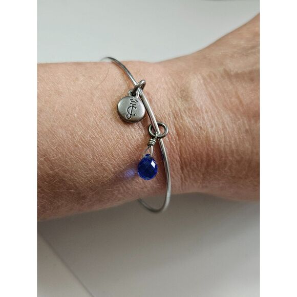 Juicy Couture silver tone bangle bracelet - Picture 4 of 9